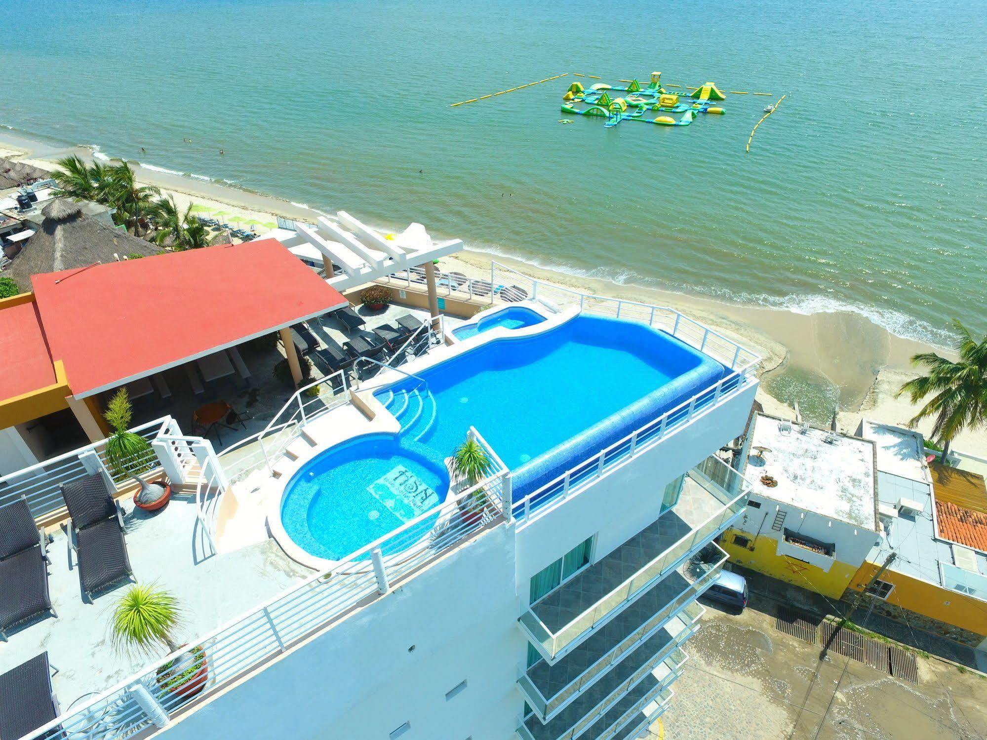 Hotel Suites Nadia บูเซเรียส ภายนอก รูปภาพ