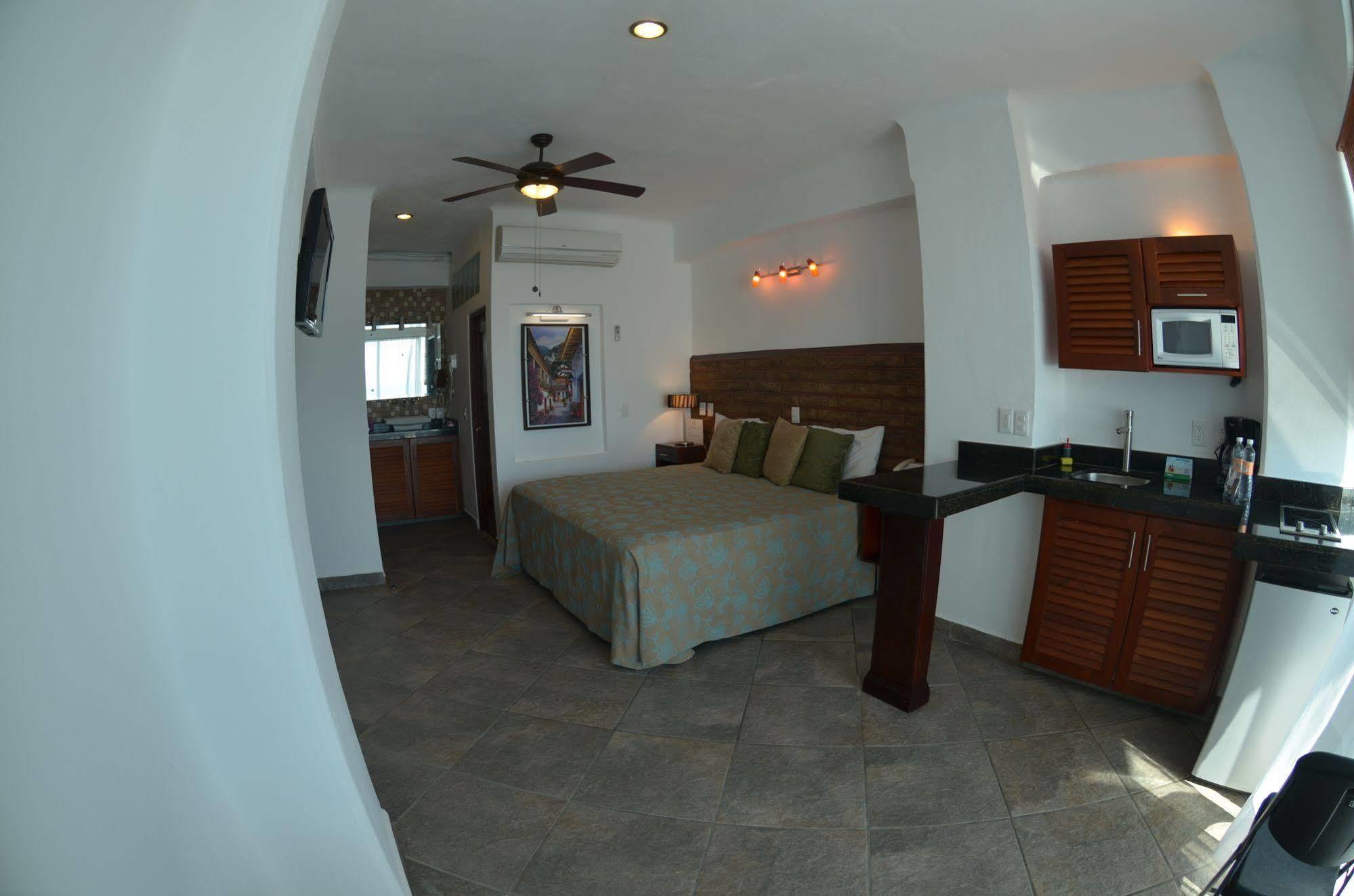 Hotel Suites Nadia บูเซเรียส ภายนอก รูปภาพ